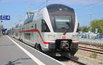 4110 109-4 +4110 111-0 als IC 2271 von Warnemünde nach Chemnitz Hbf bei der Ausfahrt am 18.05.2024 in Warnemünde