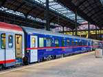   Der ÖBB Nightjet Liegewagen A-ÖBB 73 81 59-91 108-4 Bcmz, am 21.05.2018, eingereiht im ÖBB Nightjet (NJ40470 / NJ 470), im Bahnhof Basel SBB.