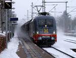 Hectorrail 242.517/182 517-3  Fitzgerald  staubt hier durch Schleswig, am Haken der DGS 45686 von EDOE/Dortmund-Obereving nach XVMG/MalmöGodsban.