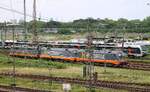 Hectorrail 242.504 + 242.516 + 162.006 (ex DB 151 066), abgestrllt im Gleisvorfeld von Duisburg Hbf 11.06.2022