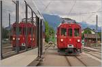 Der Blonay-Chamby  Riviera Belle Epoque  Zug, bestehend aus RhB ABe 4/4 35 und dem CEV C 21 warten in Blonay auf die Abfahrt nach Vevey.