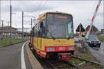 Ende einer Ära - der Gleichstrom und die  Lokalbahn  gehen. 

Die Strassenbahn  Be 4/8 003  alias 94 800 450 003-9 D-TVYS kommt aus Orbe in Chavornay an. Dezember 2025.