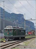 Der Extrazug wurde in Meiringen auf Gleis vier von SBB HGe 4/4 I N° 1992  Giswil abgestellt; der  Muni  rangiert nun weiter, um in der Folge auf Gleis zwei aus- bzw.