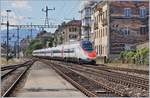 Ein SBB RABe 503 statt eines ICN erreicht als IC 5 von Genève Aéroport nach Zürich HB den Bahnhof von Neuchâtel.