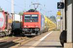 482 042-9 SBB Cargo mit einem Spitzke Arbeitszug in Calau (Niederlausitz) und fuhr weiter in Richtung Finsterwalde(Niederlausitz).