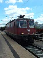 Re4/4  11302 nach der Ausfahrt des Intercitys nach Stuttgart.