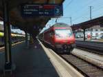 460 111 steht am 23.7.13 mit einem IC nach Brig in Romanshorn am Bodensee.