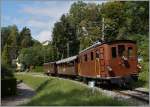 Die HGe 3/3 29 (Baujahr 1926), der  Kaiserwagen  und ein schon seit lngerem bei der Blonay-Chamby Bahn eingesetzter BOB Vierachser auf dem Weg nach Chamby kurz nach Blonay.