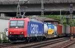 Äusserlich nicht wirklich zu erkennen das die SBBCargo 4482 013-0 gerade erst eine Revision erhalten hat...mit dem REV Datum REV/Be/13.08.15 fuhr sie mit einem Metrans Containerzug an den