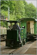 Der kleine Schienentraktor Tm 2/2 1 von Orenstein & Koppel 1930 gebaut, rangiert in Chaulin bei der Blonay Chamby Bahn. 

9. Juni 2024 