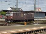 Die beiden BLS-Maschinen Re 425 172  Eggerberg  und Re 425 176  Hohtenn  warteten am 04.08.14 im Badischen Bahnhof in Basel auf neue Einsätze.