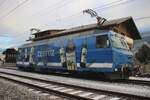 MOB 8001 wartet am Sylvester 2025 in Zweisimmen auf der aus Spiez kommender Panoramic Express.