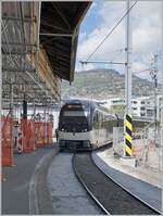 Ein Blick von der Baustelle des CEV MVR Bahnhofs von Vevey mit einfahrenden CEV MVR ABeh 2/6 7503 als R 35. 

16. April 2026