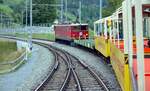 RhB Ge 6/6 II Nr.704 mit dem Railriderzug auf der Albula-Strecke am 03.10.2006.