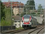 Der SBB RABe 511 102 ist als bei Burie RE in Richtung Annemasse unterwegs.