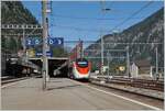 Ein SBB RABe 501  Giruno  ist als IC 10873 auf dem Weg von Zürich HB nach Lugano und fährt durch den Bahnhof von Göschenen. Rechts im Bild sind die kaum noch genutzten Gleise des Bahnhof zu sehen. Die Fahrleitung ist grösstenteils abgebaut, ein Umstand, welcher dank den noch vorhanden Fahrleitungsmasten kaum auffällt.

4. Sept. 2023