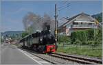 Die SEG G 2x 2/2 105 der Blonay Chamby Bahn hat mir dem Morgendampzug Blonay verlassen und dampft nun Chaulin entgegen.