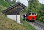 Autour de la voie ferrée / Rund um die eiserne Bahn (Herbstevent 2024) - Nachdem erstaunlich viele Reisende in der kleine Dm 2/2 N° 3  Le Biniou  Platz gefunden haben, ist der Zug praktisch