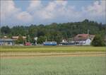 Das Blaue Bähnli BDe 4/4 36 fernab der Heimat beim Bahnhof Lohn-Lüterkofen. Juni 2023.