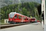 Zur Einweihung der  Allerga  ABe 8/12 verkehrten am diesem Wochenende die neuen Triebzüge für Publikumsfahrten zwischen Poschiavo und  Tirano. 

Ein nach Tirano fahrender ABe 8/12 wartet in Miralogo auf den Gegenzug.

9. Mai 2010