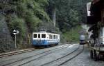 Im Juli 1983 trifft Be 4/4 1002 der MOB in La Chaudanne ein, heute nur noch eine Haltestelle mit einem Duchfahrtsgleis.