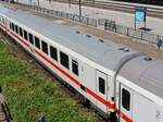 DB (Deutsche Bahn) Bpmmbz 285.7 Intercitywagen 2. klasse mit Nummer D-DB 61 80 29-91 779-5 Gleis 1 Amersfoort, Niederlande 14-05-2024.

DB (Deutsche Bahn) Bpmmbz 285.7 Intercityrijtuig 2e klasse met nummer D-DB 61 80 29-91 779-5 spoor 1 Amersfoort  ...