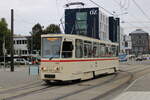 T6A2(704)von CKD Praha-Smichov am Vormittag des 19.09.2021 in der Rostocker Innenstadt