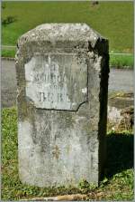 XIV Stunden von Bern entfernt fand ich diesen  Kilometer-Stein  bei Oberried.