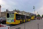 Die neuen Citaro-Busse der BVG besitzen auch in der Heckscheibe eine Anzeige fr das Fahrtziel.