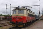 Am grauen 28.Mai 2025 treft CD 242 253 mit ein Rychlyk aus Brno in Jihlava ein.