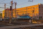 Als Rangierfahrt erreicht 362 118 am 24.06.19 den Prager Hauptbahnhof.