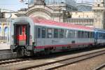 Am Ende des EC 176(Brno-Hamburg-Altona)hing der ehemalige BB-Wagen Bmz im Dresdener Hbf.11.07.2015