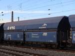 Falns VTG Schttgutwagen mit schlagartiger Schwerkraftentladung Nummer 37 TEN 80 D-VTG 6644 552-9 Aufschrift 'Arcelor Mittal Steel Track'. Gterbahnhof Oberhausen West 18-10-2024.


Falns vierassige zelflosser uit Duitsland van VTG met nummer 37 T ...