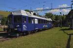 Am 18 Mai 2025 steht der fahrender Kino ABe 526 290 -ex RM- abfahrtbereit in S�miswald-Gr�nen w�hrend das Bahnspektakel  150 Jahre Emmentalbahn  .